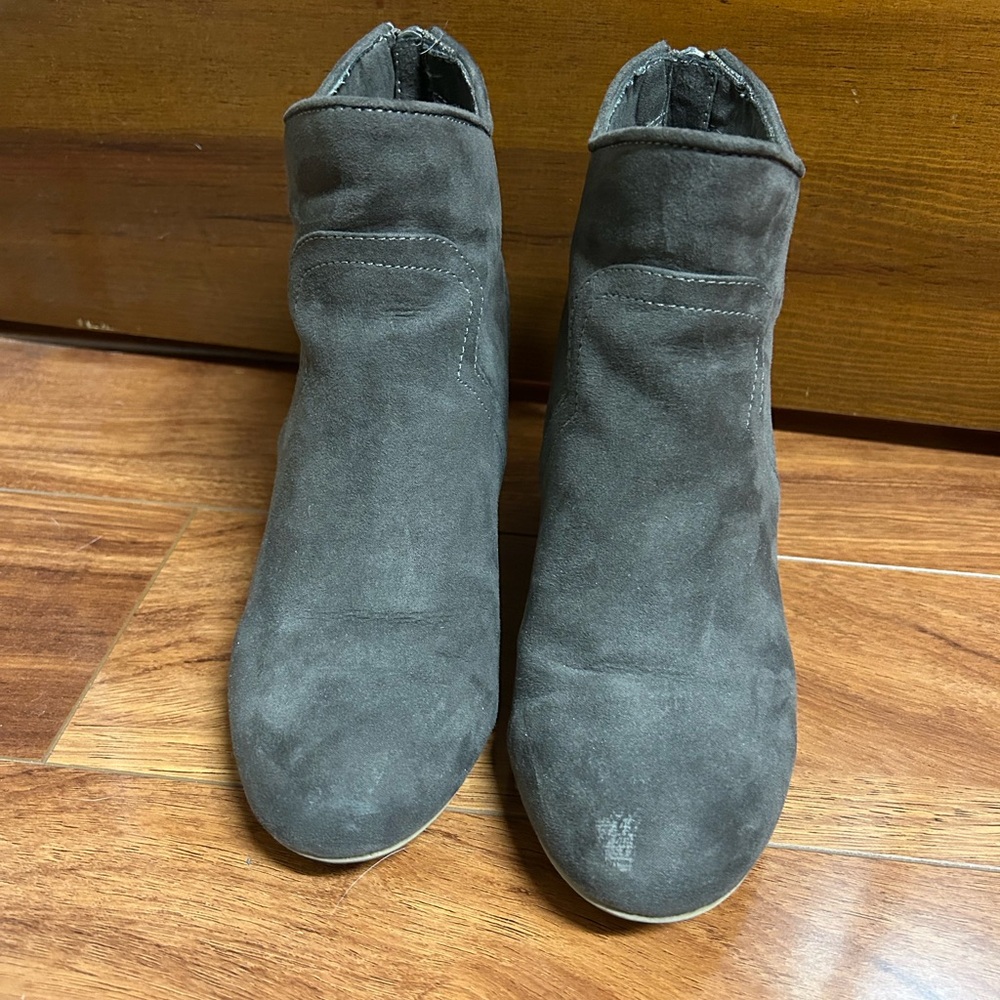 Report Ankle Boots